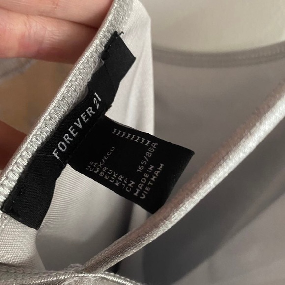 Forever 21 Silver Metallic Mini Dress Fun Little Dress you can dress up or down - Picture 6 of 6